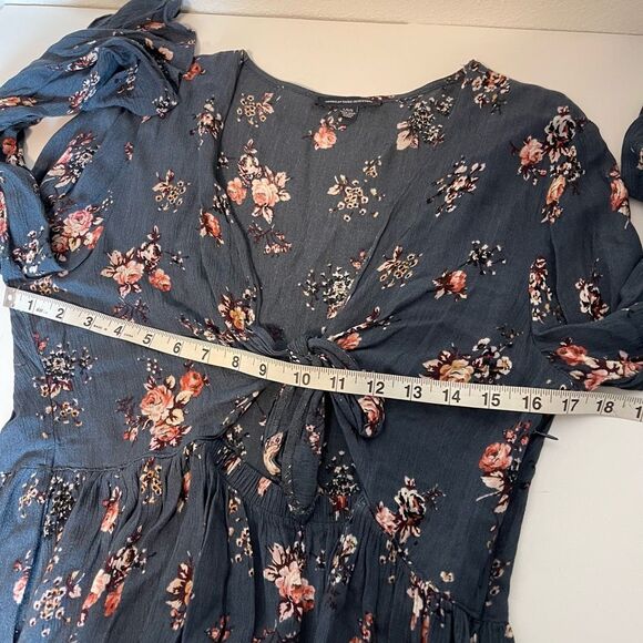 American Eagle Floral V-Neck Tie-Front Long Sleeve Blouse Size Large - Picture 10 of 10